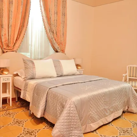 Relais Oda ve Kahvaltı 3*