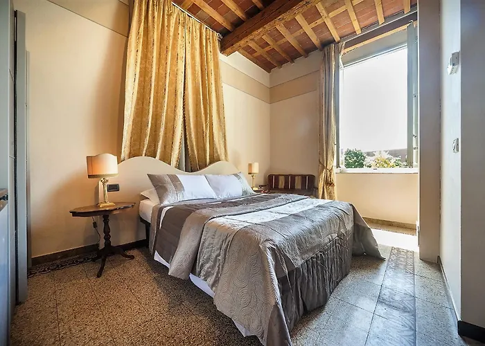 Oda ve Kahvaltı Relais Lucca